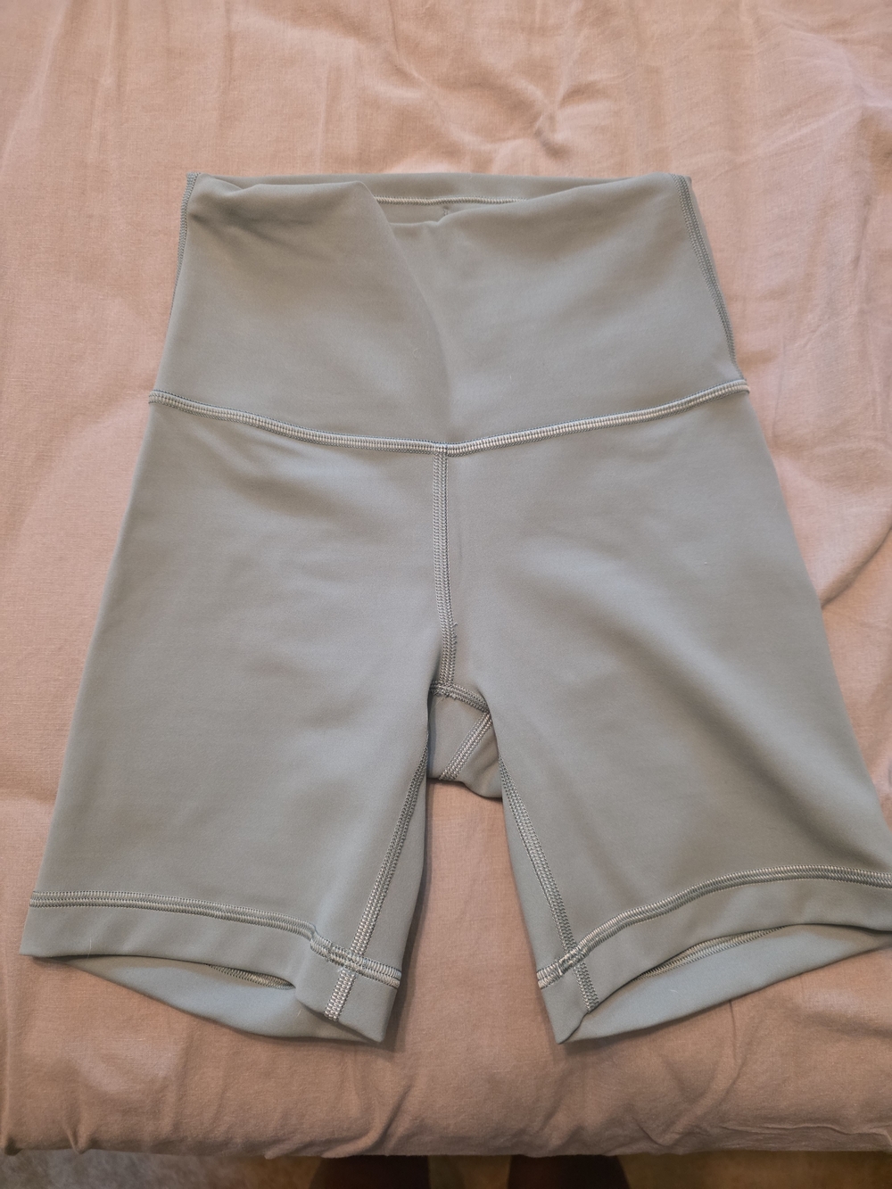 Lululemon Biker Shorts Size 2 Inseam 6" Sage Green Color